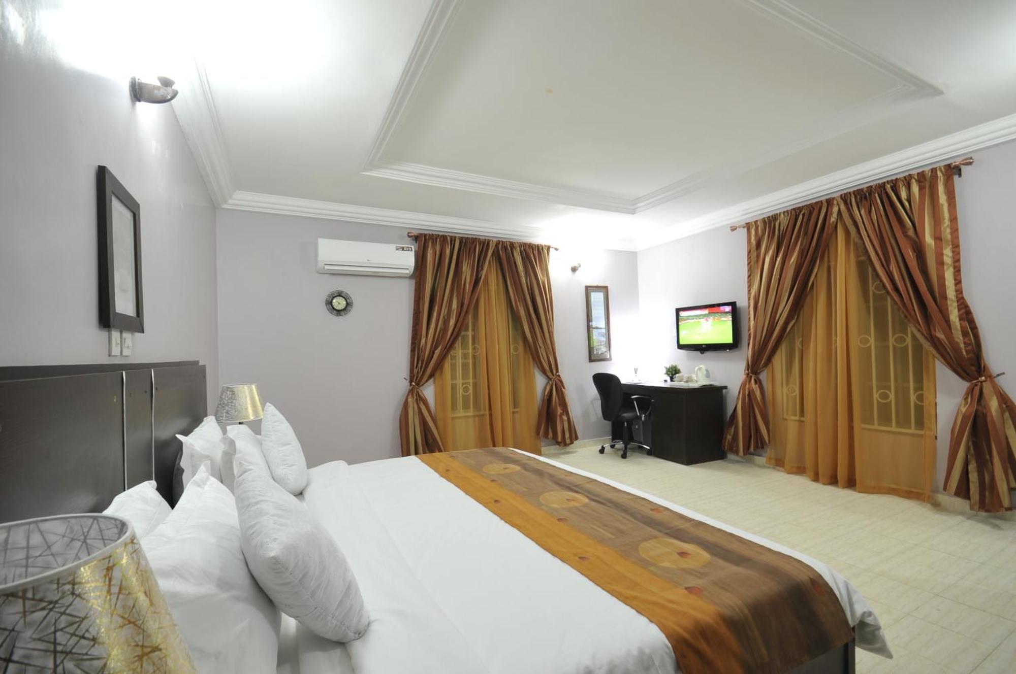 Sheer Luxury Apartments And Suites Αμπούζα Εξωτερικό φωτογραφία