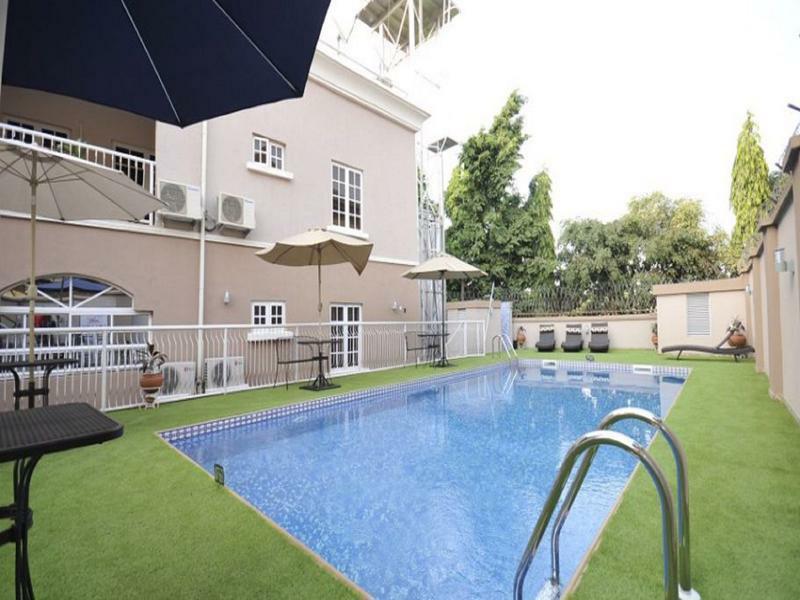 Sheer Luxury Apartments And Suites Αμπούζα Εξωτερικό φωτογραφία